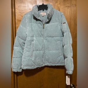 Koolaburra by UGG Women’s size M . Mint colored corduroy puffer jacket . NWT